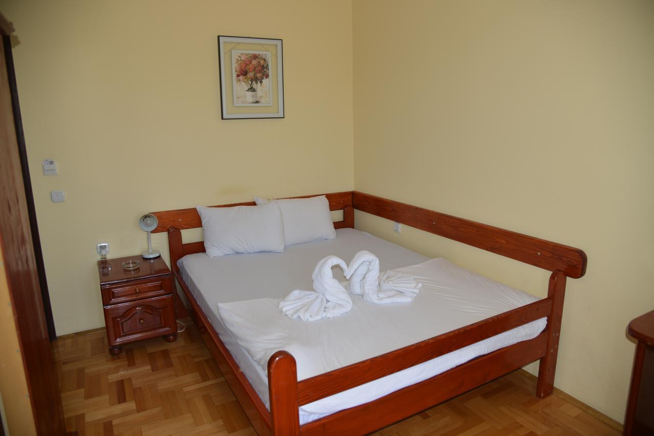 Hotel Bella Donna Kumanovo Esterno foto