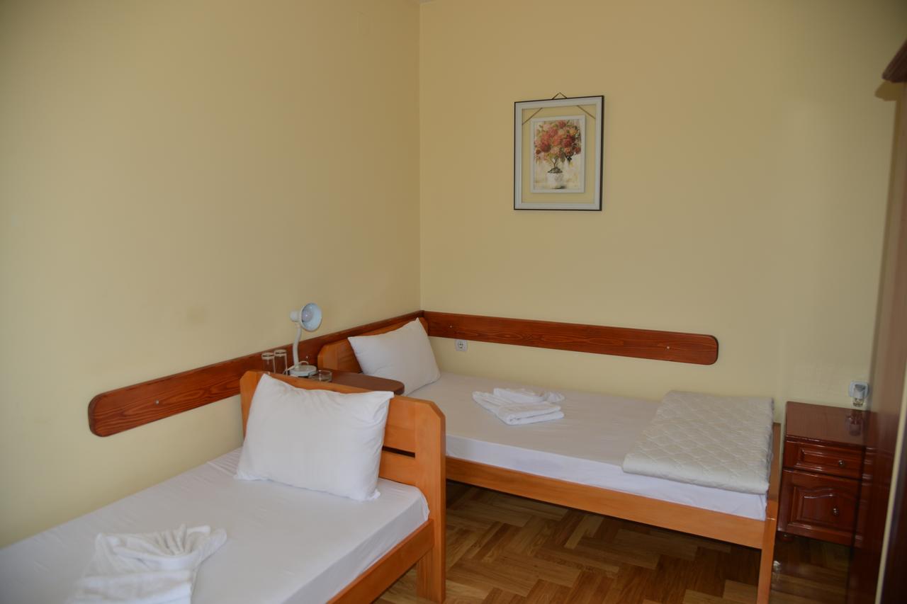 Hotel Bella Donna Kumanovo Esterno foto