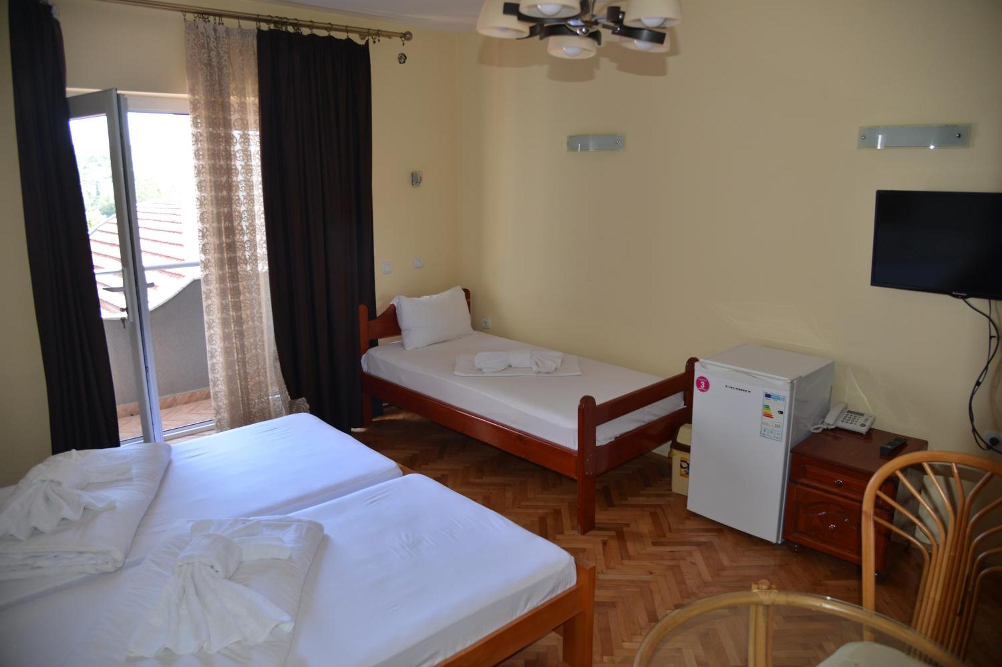 Hotel Bella Donna Kumanovo Esterno foto