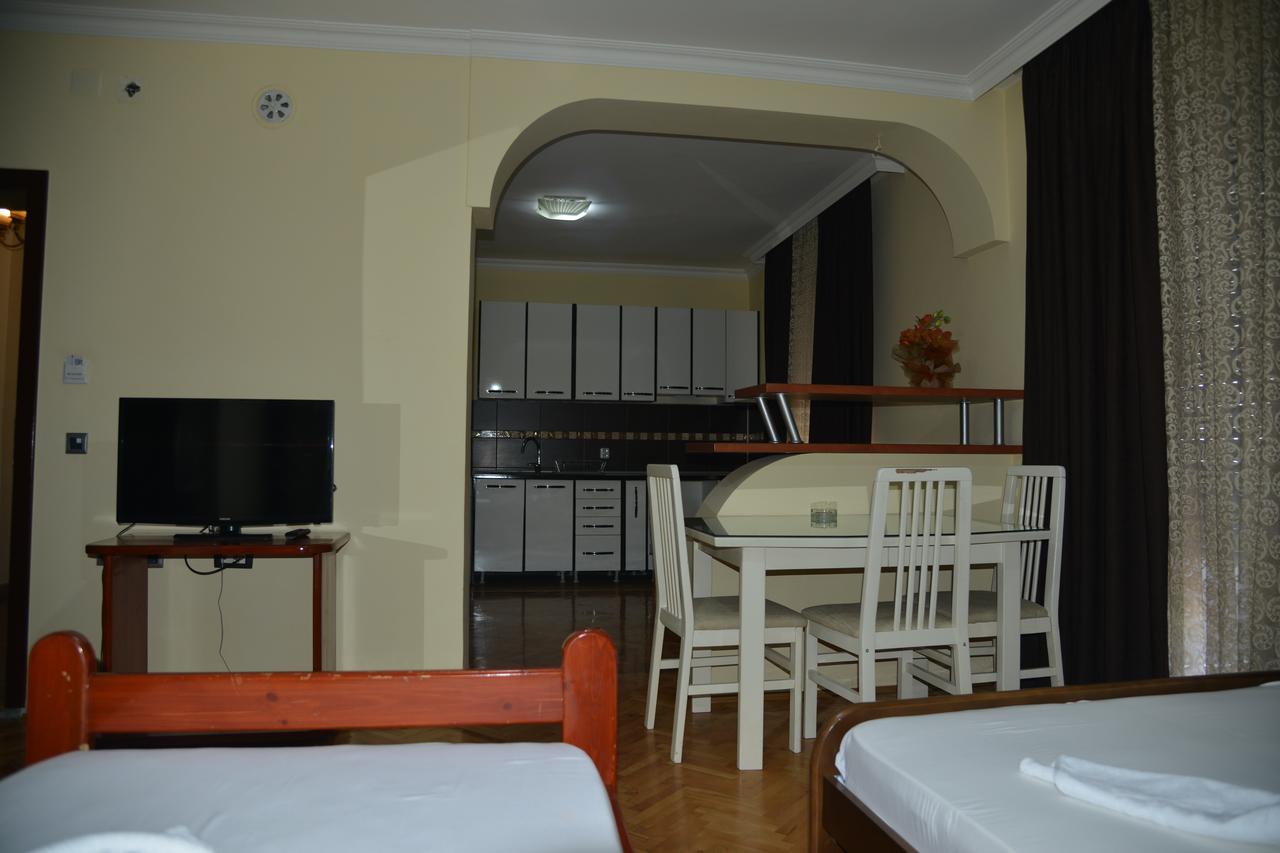 Hotel Bella Donna Kumanovo Esterno foto