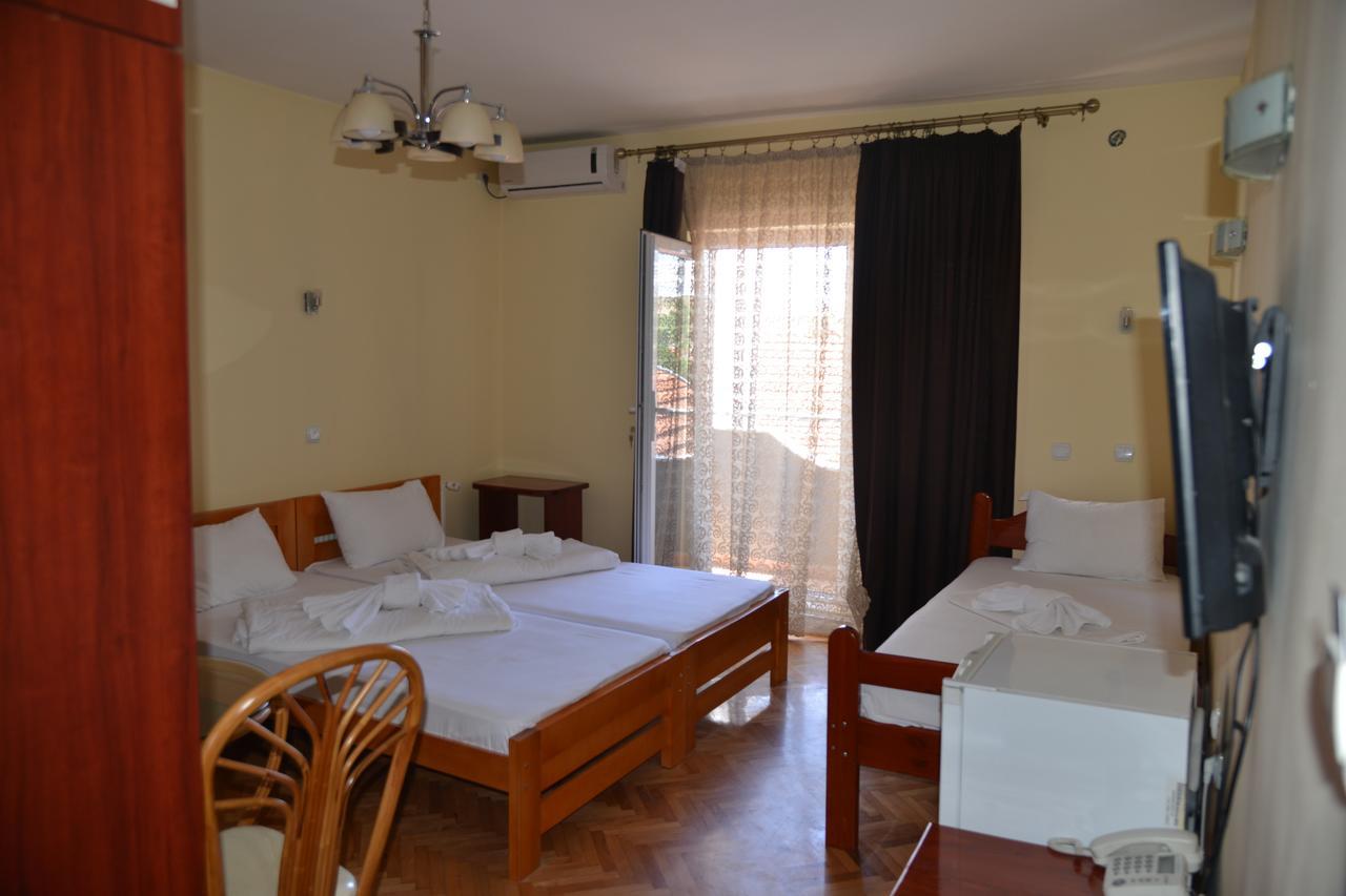 Hotel Bella Donna Kumanovo Esterno foto